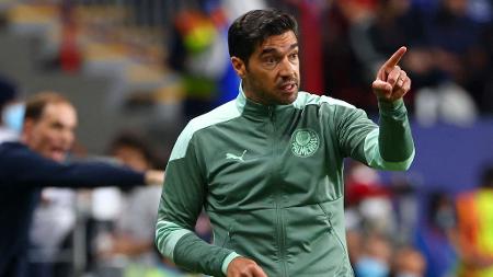 [OPINIÃO] Momento é interessante para Abel refletir sobre diversidade de jogo