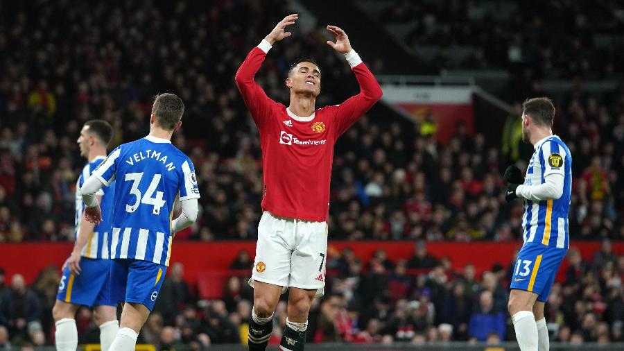 Cristiano Ronaldo lamenta chance perdida em jogo entre Manchester United e Brighton - Martin Rickett/PA Images via Getty Images