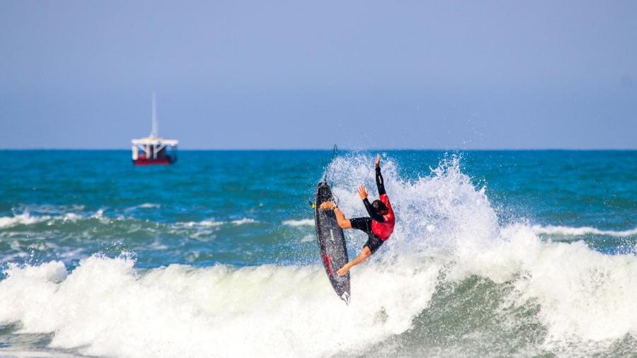 João "Chumbinho" Chianca voa para o título do QS do Rio de Janeiro - WSL