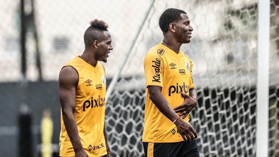 Jhojan Julio e Bryan Angulo, do Santos - Ivan Storti/Santos FC