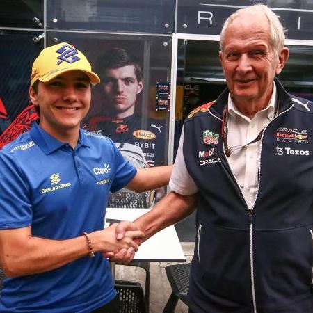 Enzo Fittipaldi com Helmut Marko, que comanda a academia de pilotos da Red Bull - Beto Issa/RF1