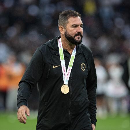 Danilo, técnico do Corinthians campeão da Copinha