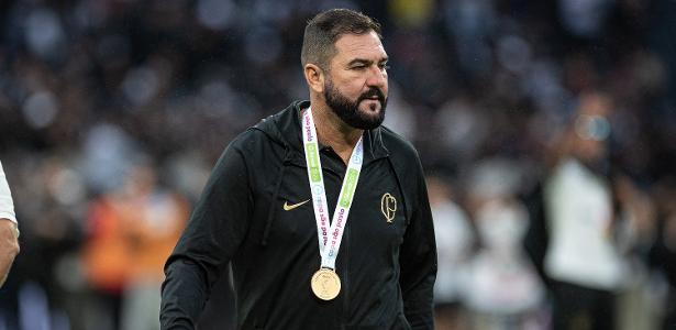 Danilo pronto para novos desafios! Técnico campeão da Copinha se prepara para a elite do futebol!