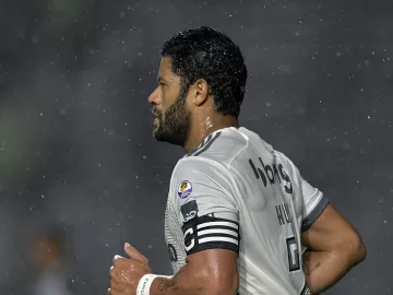 Hulk faz golaço, Atlético-MG supera o Vasco e vai à final da Copa do Brasil