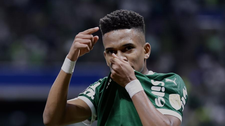 Estêvão é um dos destaques do Palmeiras - Marcello Zambrana/AGIF