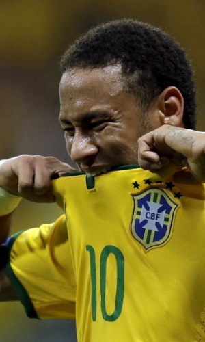 Neymar lamenta chance perdida pelo Brasil contra o Peru, nas Eliminatórias