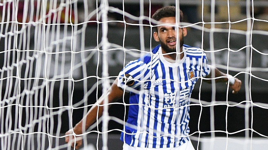 Willian José comemora gol da Real Sociedad - Robert Atanasovski/AFP