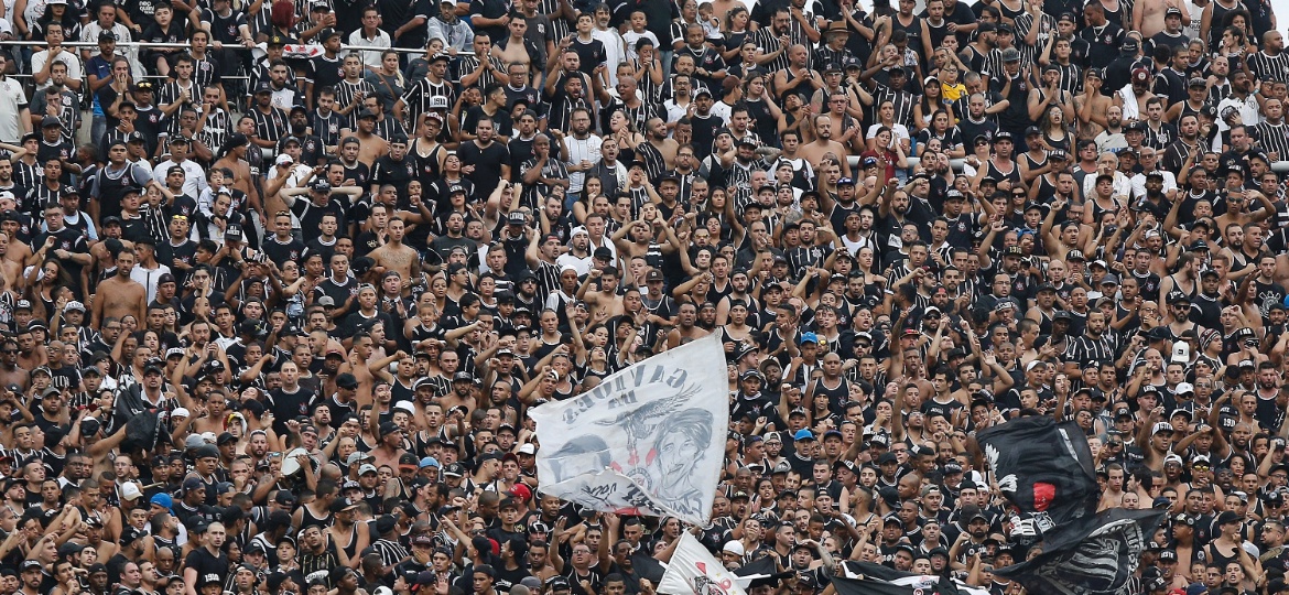 Torcida do Corinthians durante final do Campeonato Paulista contra Palmeiras - Daniel Vorley/AGIF