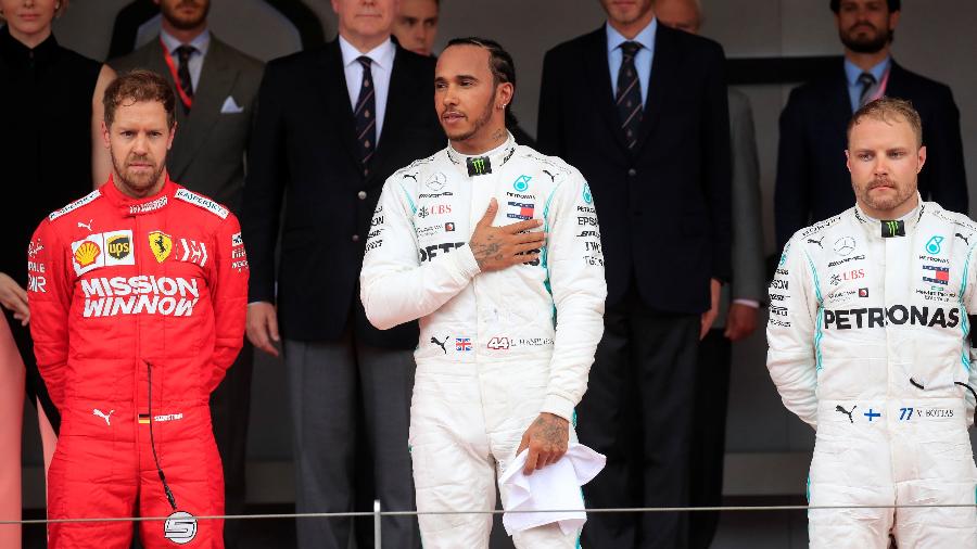 Pódio do GP de Mônaco, com Sebastian Vettel, Lewis Hamilton e Valtteri Bottas. Max Verstappen foi o quarto - Gonzalo Fuentes/Reuters