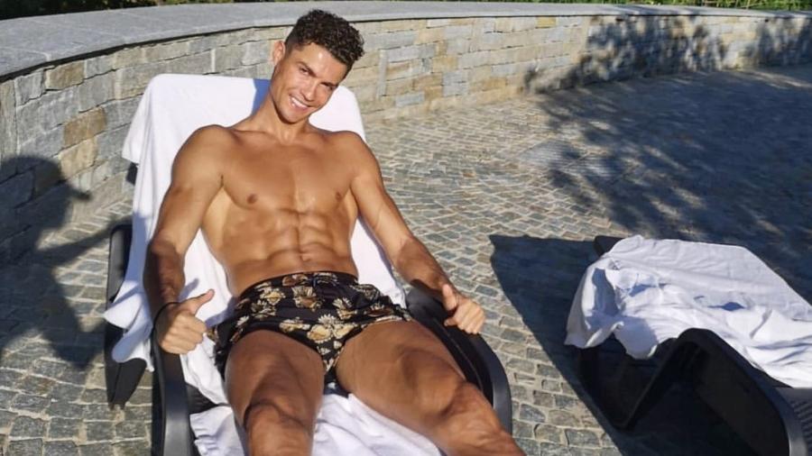 Cristiano Ronaldo pega sol - Reprodução/Instagram