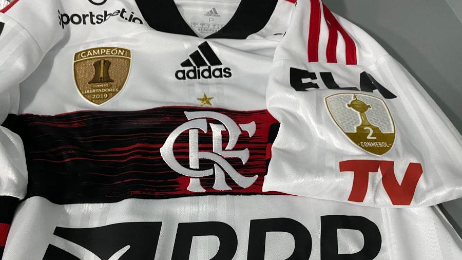 Marca da FlaTV foi estampada na camisa do Flamengo para o jogo contra o Del Valle - Twitter/Flamengo