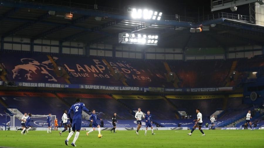 Duelo em Stamford Bridge manteve as duas equipes empatadas na classificação - Catherine Ivill/Getty Images