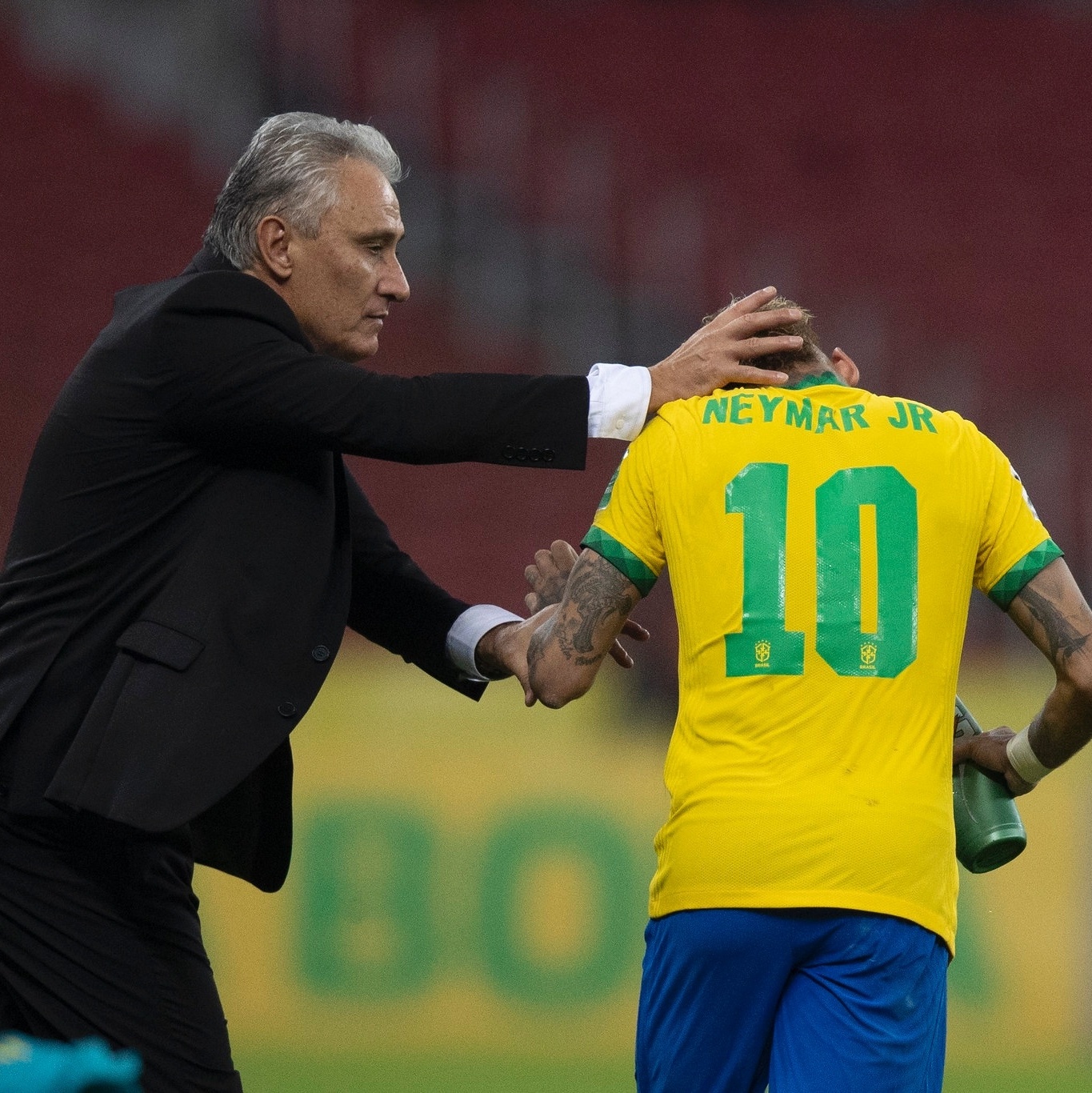 Tite diz que Neymar é melhor jogador do mundo atualmente