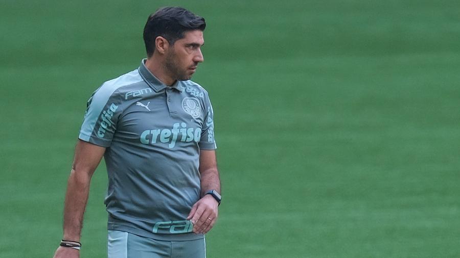 O técnico Abel Ferreira durante a partida entre Palmeiras e Flamengo, pelo Brasileirão 2021 - Marcello Zambrana/AGIF