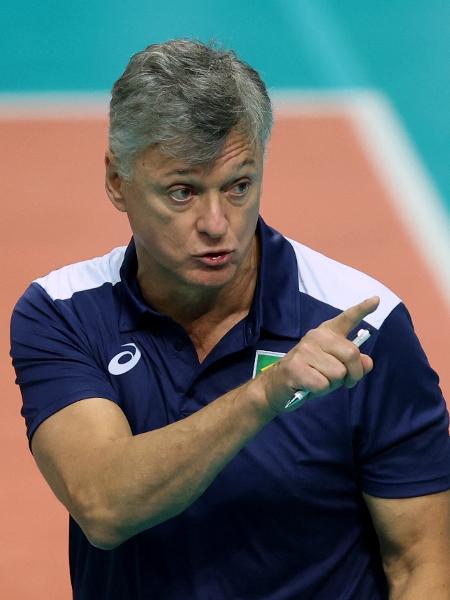 Renan Dal Zotto não é mais técnico da seleção masculina de vôlei