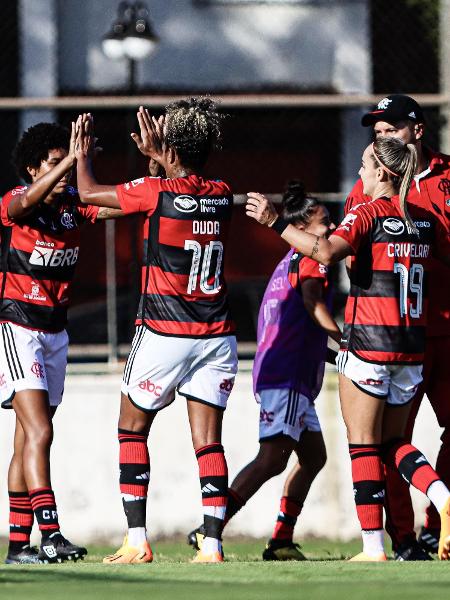 Jogadoras do Flamengo comemoram gol marcado na última rodada do Brasileirão Feminino - Reprodução/Twitter/Daniel Brasil/Photopress/Gazeta Press