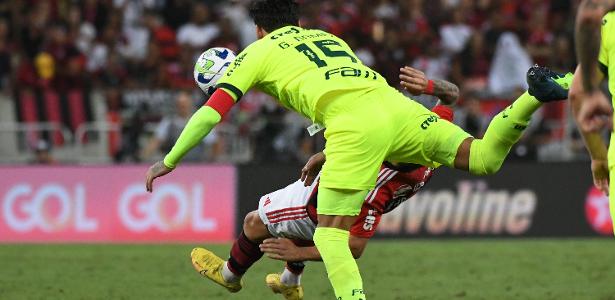 Era o último defensor: Veja o diálogo no VAR da expulsão de Gómez