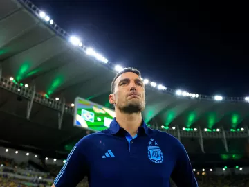 Scaloni ignora favoritos e diz que argentino merece Bola de Ouro sem Messi