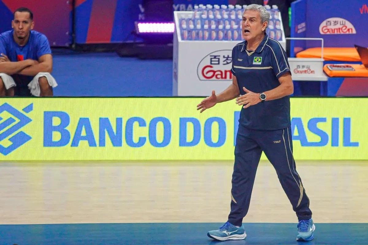 José Roberto Guimarães não comandará o Brasil contra a França pela VNL - undefined