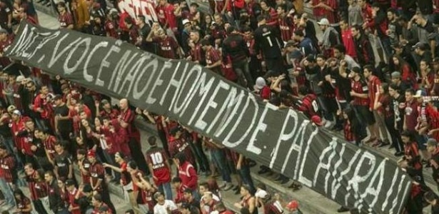 Organizada do Atlético protesta contra a diretoria - Facebook "Os Fanáticos"