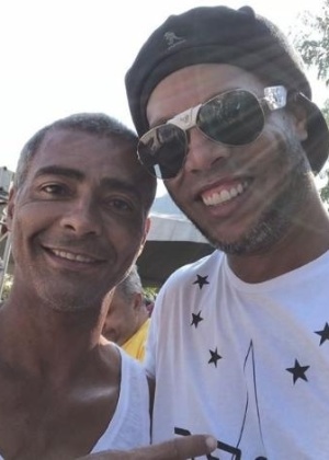 Romário (e) e Ronaldinho Gaúcho (d) foram chamados para despedida de Sheik - Reprodução/Instagram
