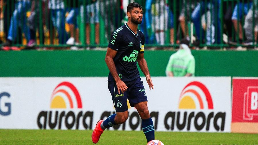 Gum está fora do jogo deste domingo entre Chapecoense e Goiás - Márcio Cunha/Chapecoense