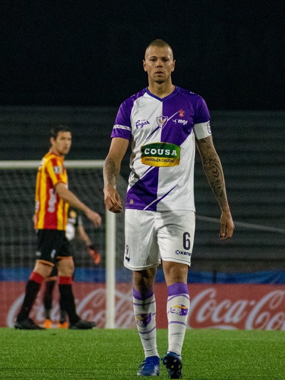 Com bicho gordo, brasileiro tenta feito pelo antigo Steaua na Champions, futebol