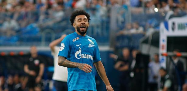 Flamengo negocia a contratação de Claudinho e negocia com o Zenit.