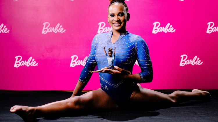 Rebeca Andrade ganhou uma versão da Barbie em sua homenagem