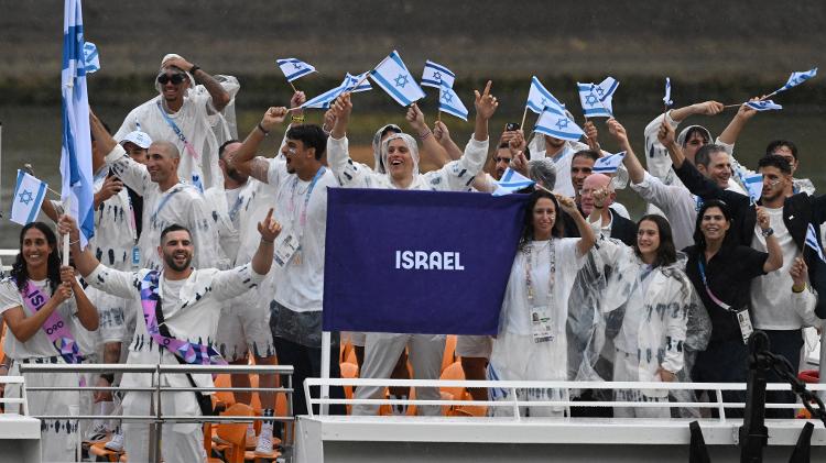 Atletas de Israel aparecem durante cerimônia de abertura das Olimpíadas