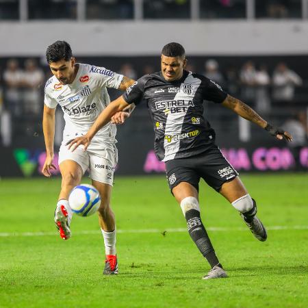 João Basso, do Santos, durante partida contra a Ponte Preta