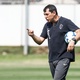 Carille quer voltar ao Corinthians, mas parte financeira trava neg&oacute;cio