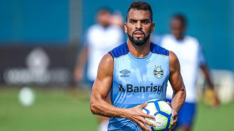 Maicon durante treino no CT do Grêmio - Lucas Uebel/Grêmio - Lucas Uebel/Grêmio