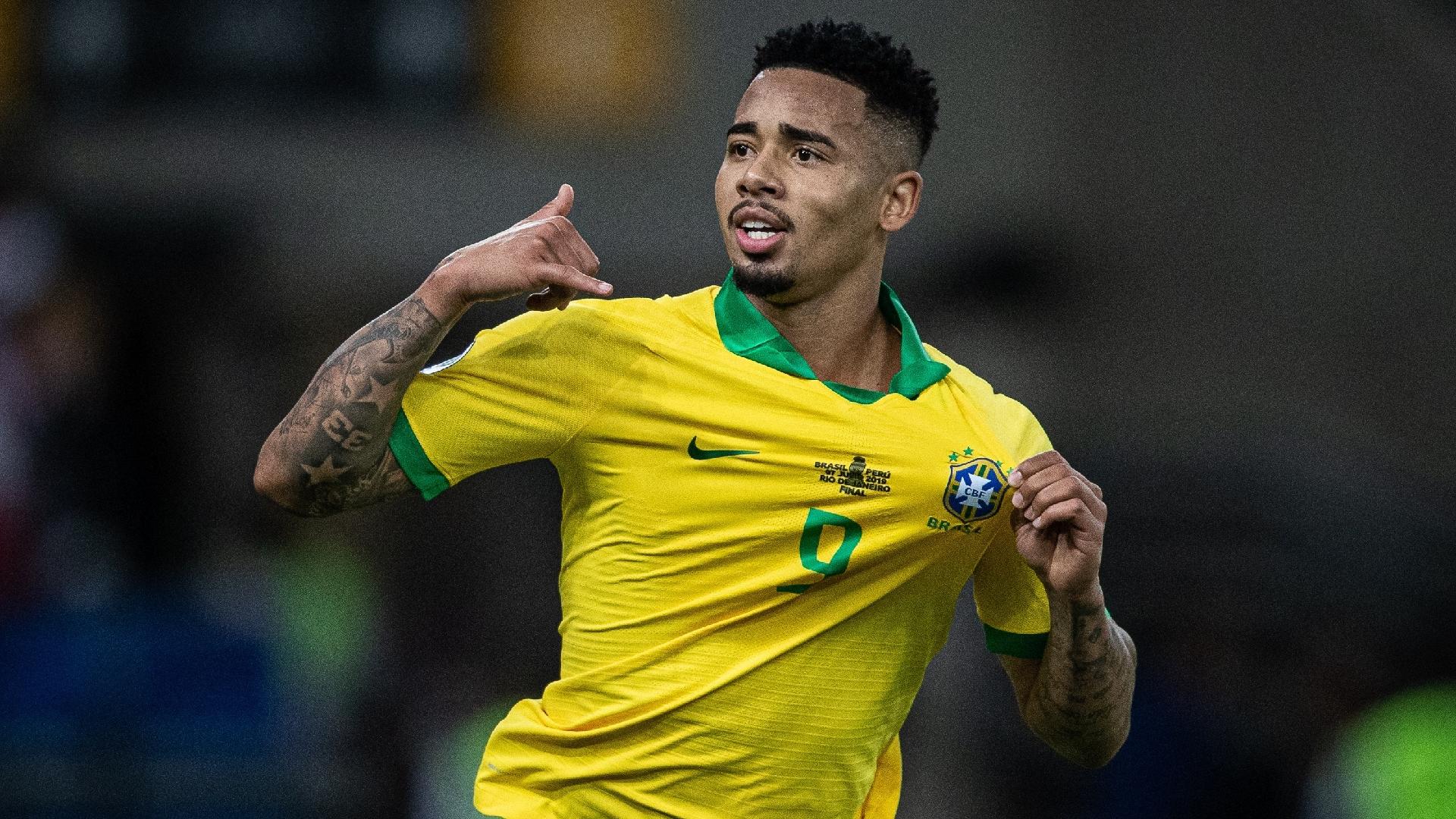 Gabriel Jesus comemora gol do Brasil contra o Peru
