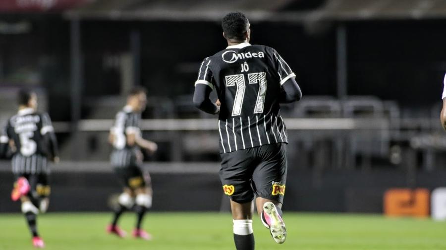 Jô em ação pelo Corinthians na partida contra o Red Bull Bragantino - Rodrigo Coca/Corinthians