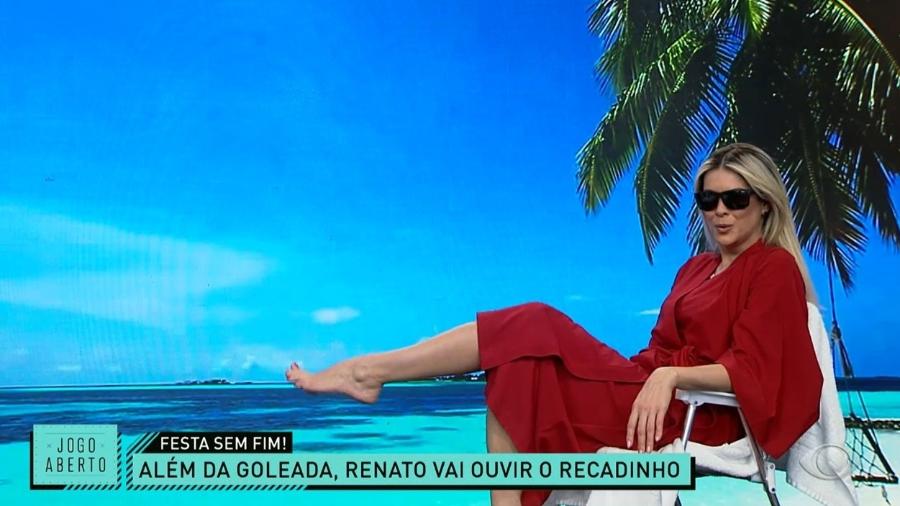 Renata Fan, em "praia" no Jogo Aberto, da Band; apresentadora mandou recado para Renato Gaúcho - Reprodução/Band