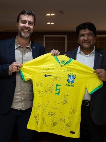 Marcelo Freixo, presidente da Embratur, e Ednaldo Rodrigues, presidente da CBF - Divulgação