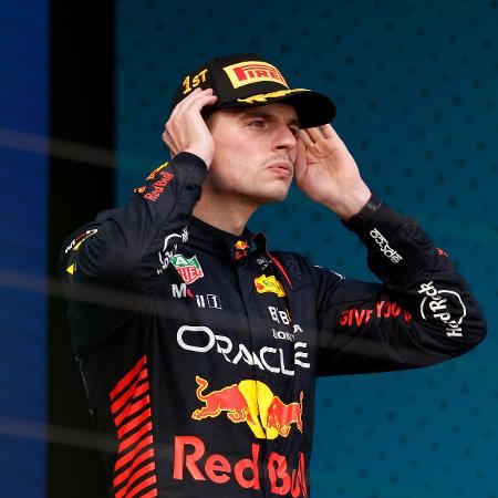 Max Verstappen no pódio do GP de Miami após sua 3ª vitória no ano - Chris Graythen/Getty Images