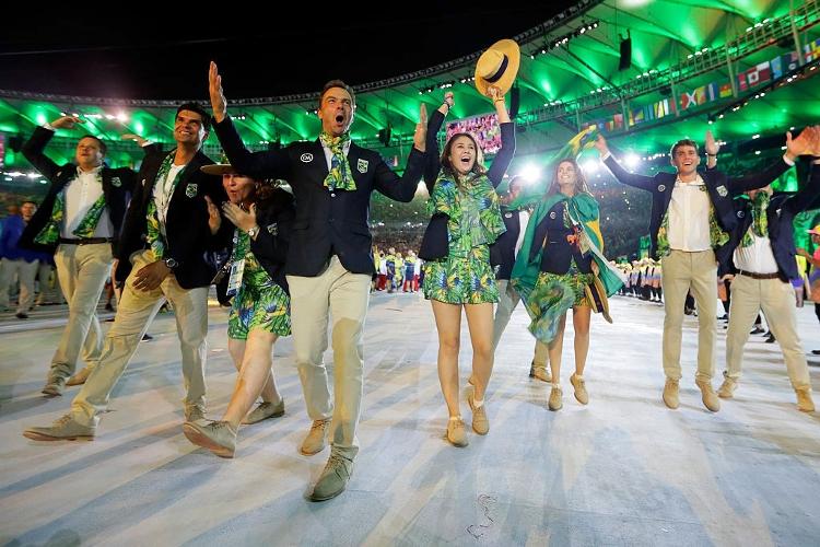 Membros da equipe olímpica do Brasil participam da Cerimônia de Abertura dos Jogos Olímpicos do Rio 2016 no Maracanã