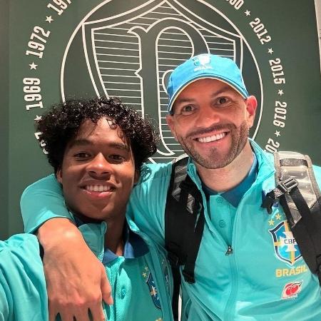 Endrick e Weverton, ex-companheiros no Palmeiras, se reencontraram na Academia de Futebol