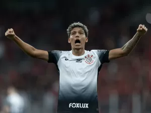 Seca na zaga pode fazer zagueiro afastado voltar ao Corinthians