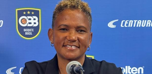 Cover image for Pokey Chatman deixa o comando da seleção brasileira feminina de basquete