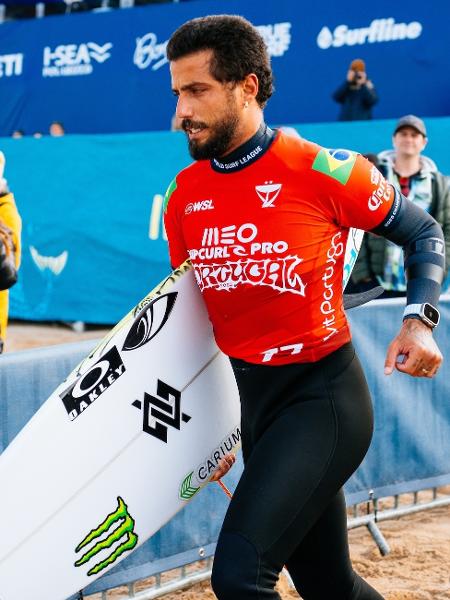 Filipe Toledo avança às oitavas em Portugal Filipe Toledo avança às oitavas em Portugal