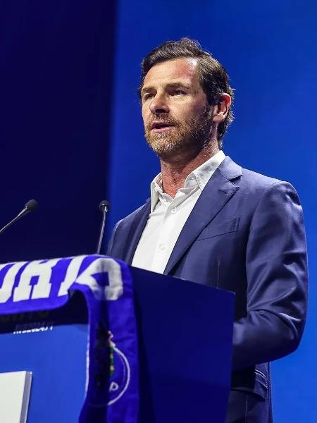 André Villas-Boas acabou com 42 anos de domínio de Pinto da Costa no Porto André Villas-Boas acabou com 42 anos de domínio de Pinto da Costa no Porto