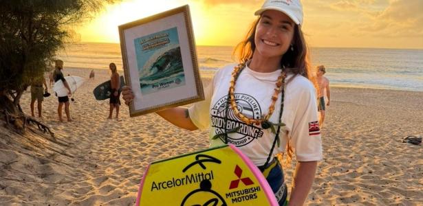 Surfe: Brasileira brilha com nota 10 e é campeã de bodyboarding em Pipeline