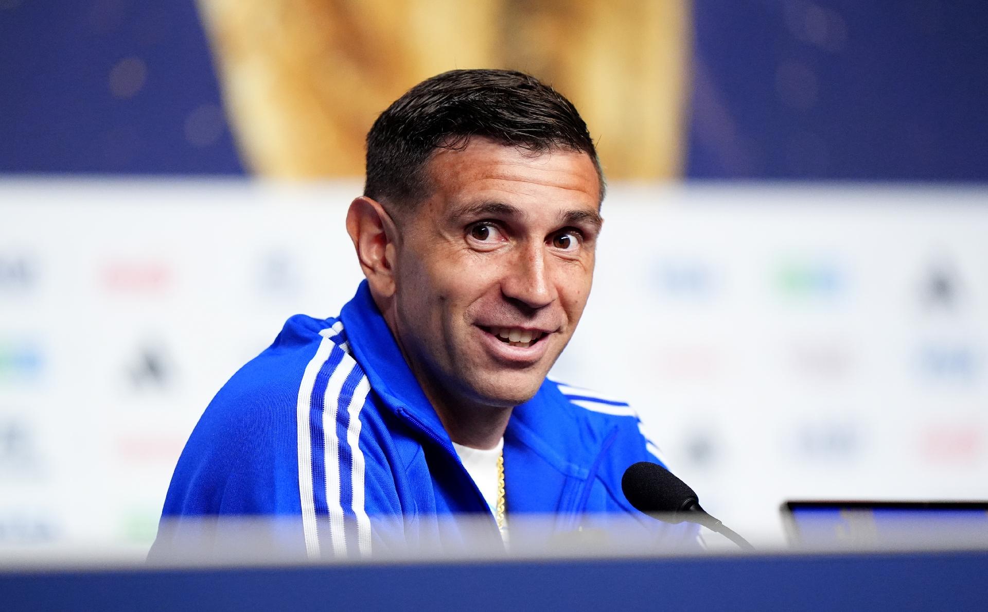Dibu Martínez em entrevista coletiva da Argentina, durante a Copa do Mundo - undefined