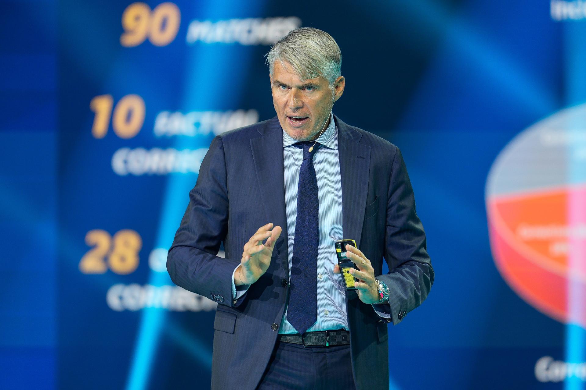 Roberto Rosetti, ex-árbitro italiano, é o chefe de arbitragem da Uefa - undefined
