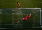 Goleiro é expulso após se adiantar em disputa de pênaltis na Euro sub-17 - Nathan Stirk/Getty Images