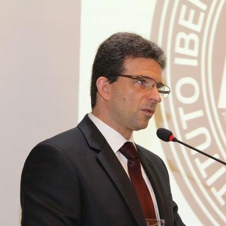 Advogado Luiz Roberto Leven Siano se articula para lançar candidatura à presidência do Vasco em 2020 - Divulgação / Facebook