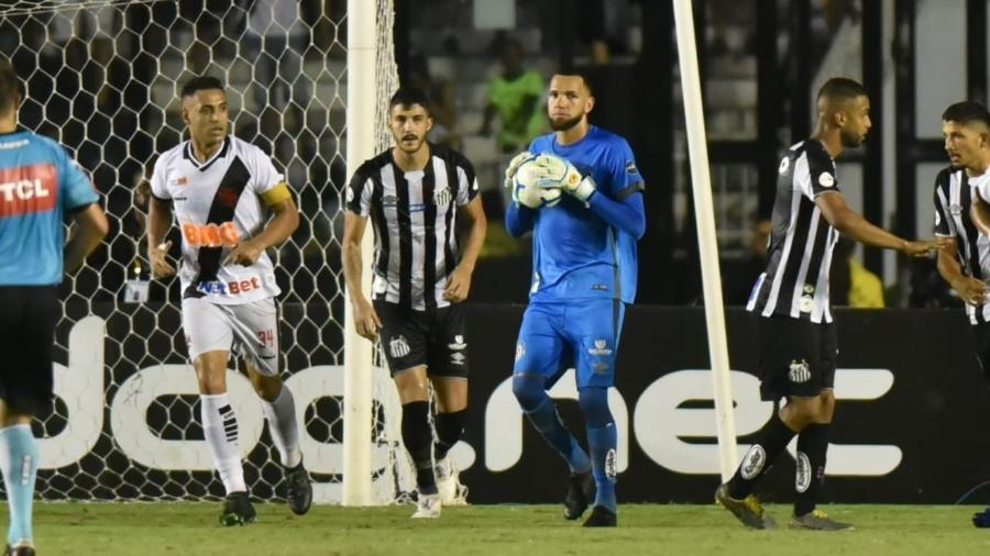 Everson, goleiro do Santos, durante a partida contra o Vasco - Ivan Storti/Santos FC